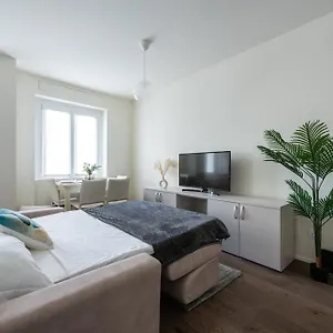  Apartment We - Santa Sofia House, Duomo